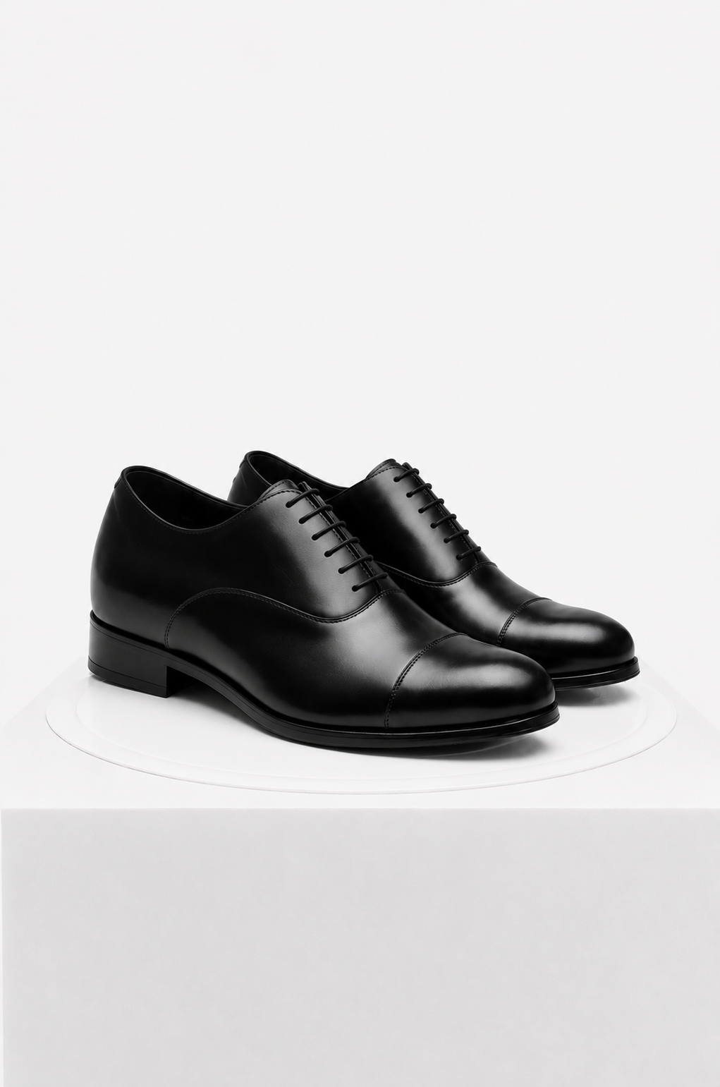 Label Oxford in Leather